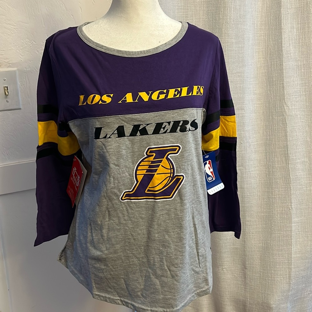 NWT Lakers tee shirt